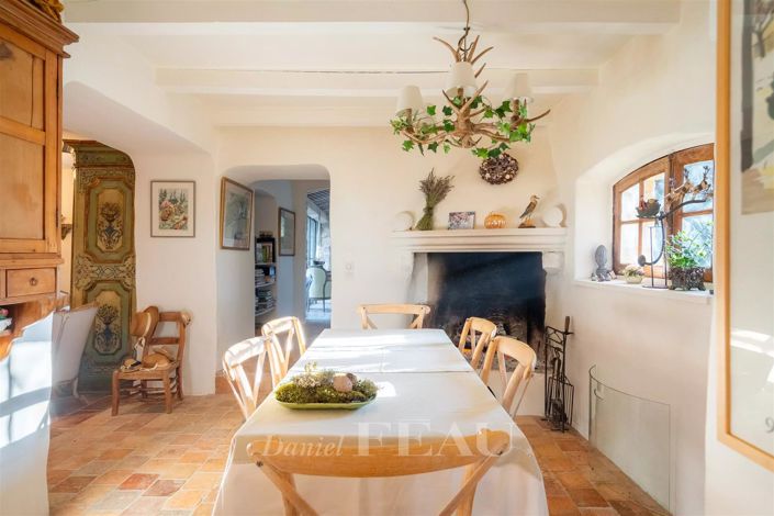 Image No.11-3 Bed House for sale