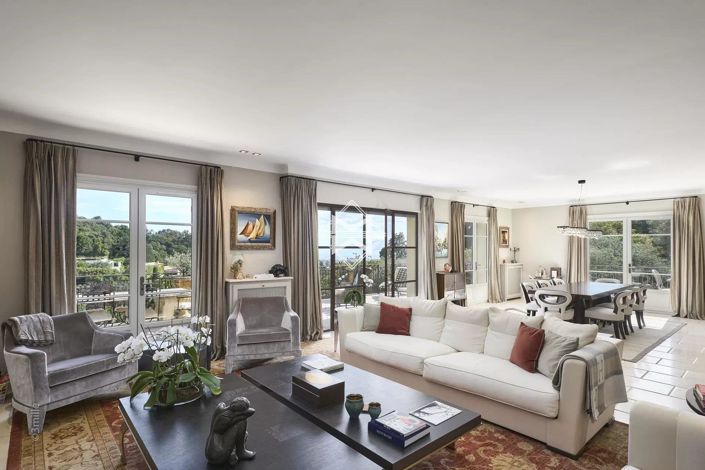 Image No.10-5 Bed House for sale