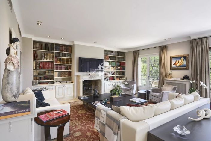 Image No.11-5 Bed House for sale