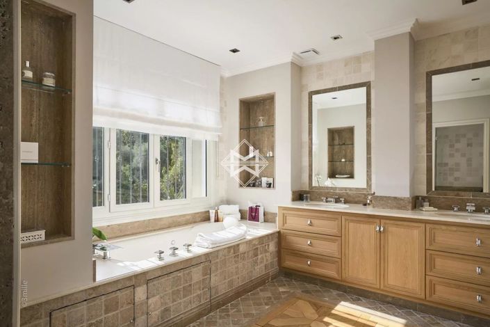 Image No.15-5 Bed House for sale