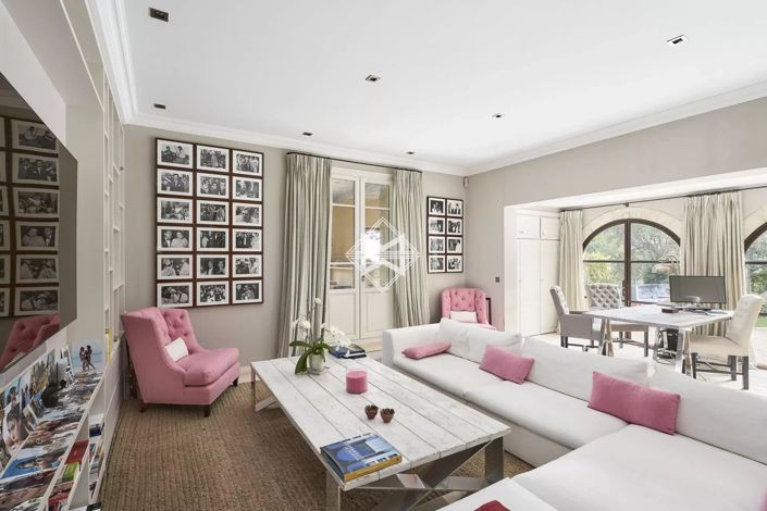 Image No.17-5 Bed House for sale