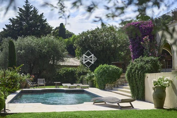 Image No.4-5 Bed House for sale