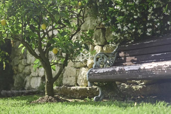 Image No.9-5 Bed House for sale