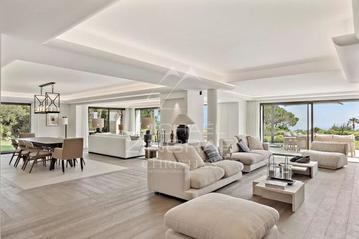 Image No.6-5 Bed House for sale