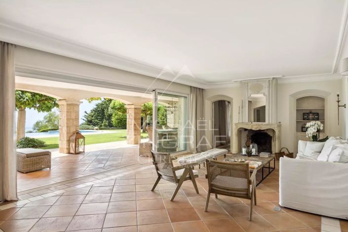 Image No.5-8 Bed House for sale