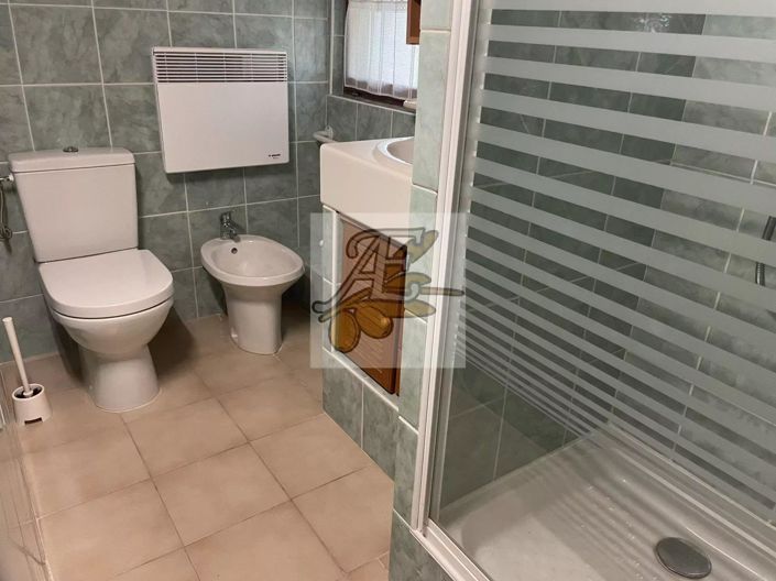 Image No.52-4 Bed House for sale