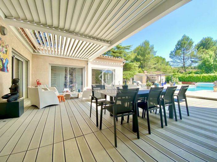 Image No.7-5 Bed House for sale