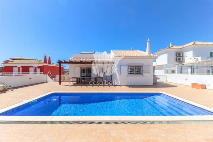 Image No.1-3 Bed House for sale