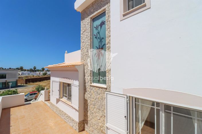 Image No.29-3 Bed House for sale