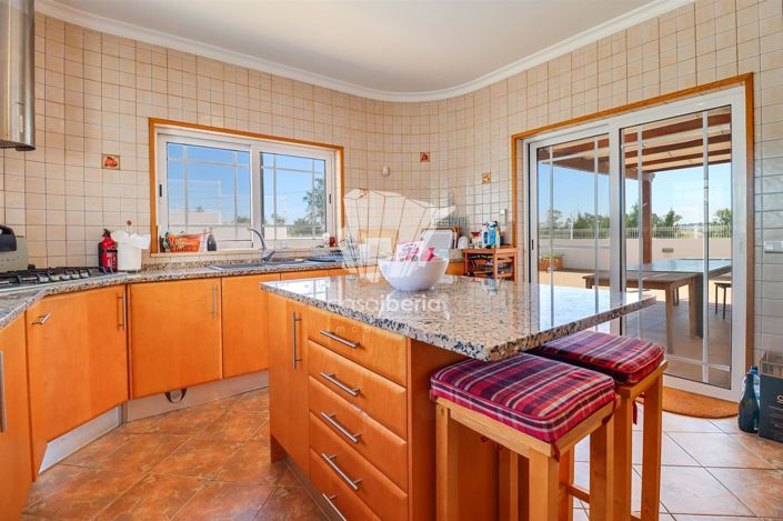 Image No.47-3 Bed House for sale