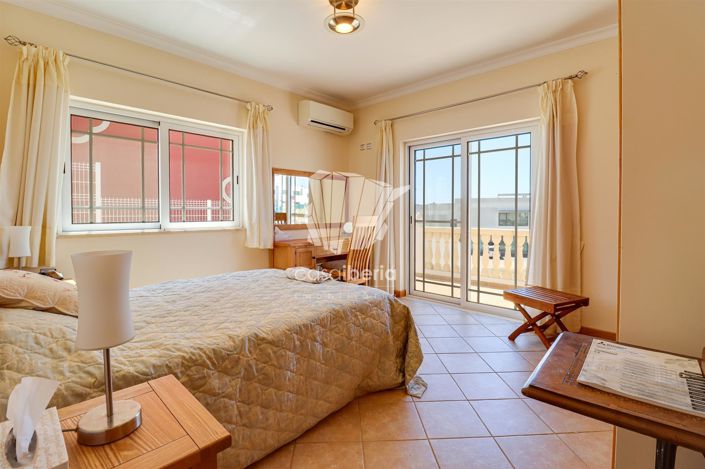 Image No.56-3 Bed House for sale