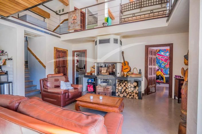 Image No.5-7 Bed House for sale