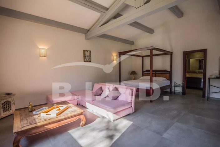 Image No.8-7 Bed House for sale