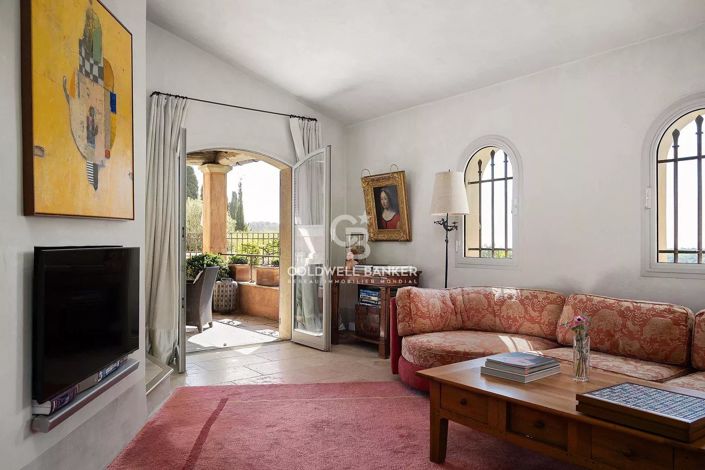 Image No.15-7 Bed House for sale