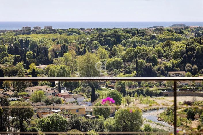 Image No.27-7 Bed House for sale