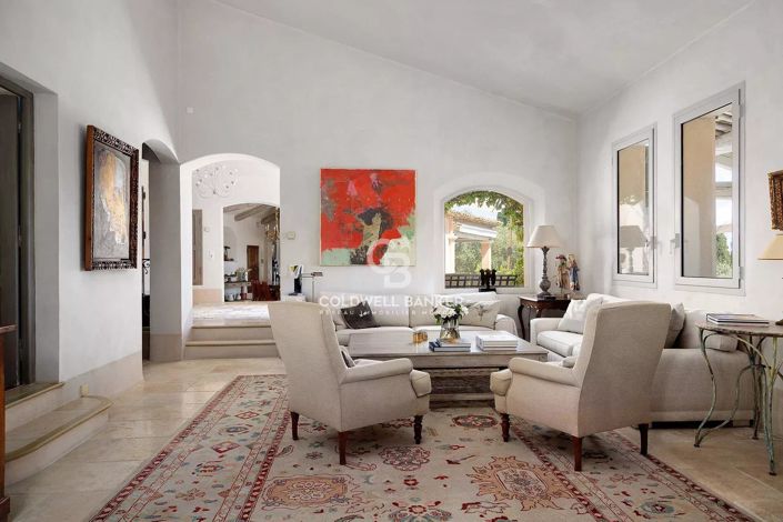 Image No.9-7 Bed House for sale