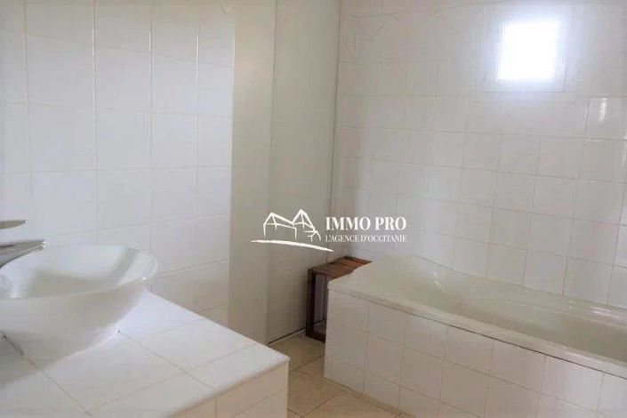 Image No.16-4 Bed House for sale