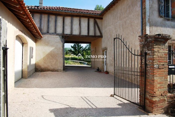 Image No.2-4 Bed House for sale