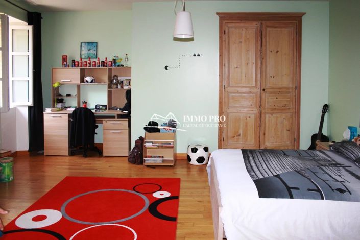 Image No.6-4 Bed House for sale