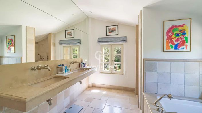 Image No.13-5 Bed House for sale