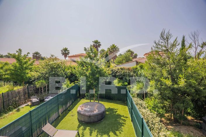 Image No.12-3 Bed House for sale