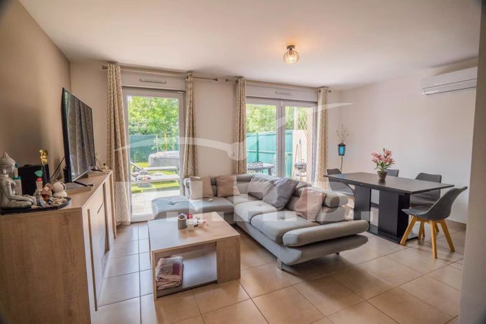 Image No.3-3 Bed House for sale