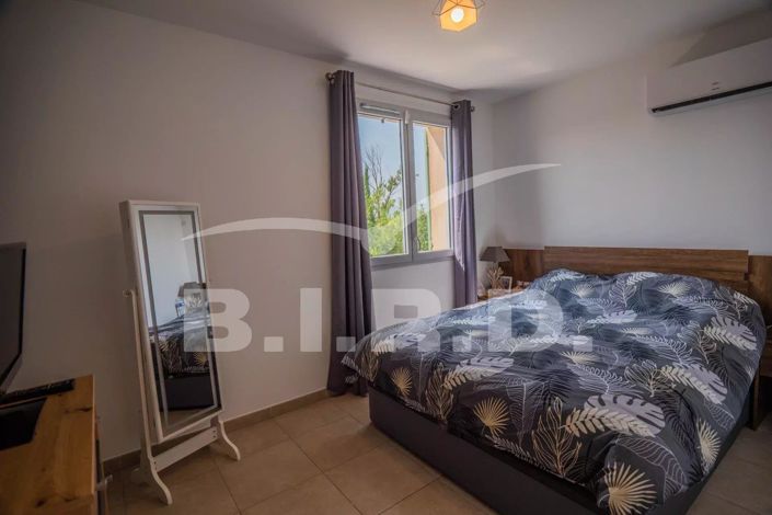 Image No.6-3 Bed House for sale