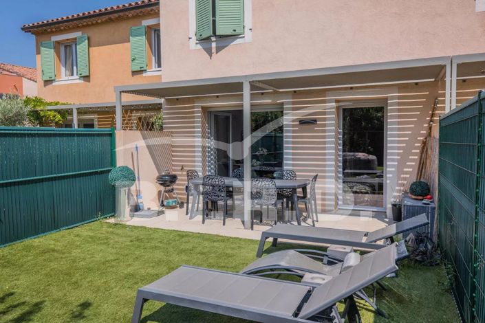 Image No.9-3 Bed House for sale