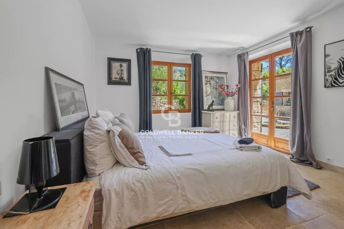 Image No.11-4 Bed House for sale