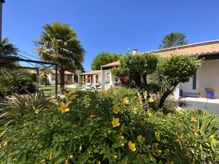 Image No.12-5 Bed House for sale