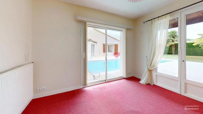 Image No.19-5 Bed House for sale