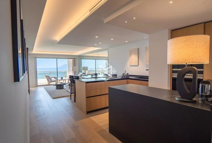 Image No.5-Appartement de 2 chambres à vendre à Cannes