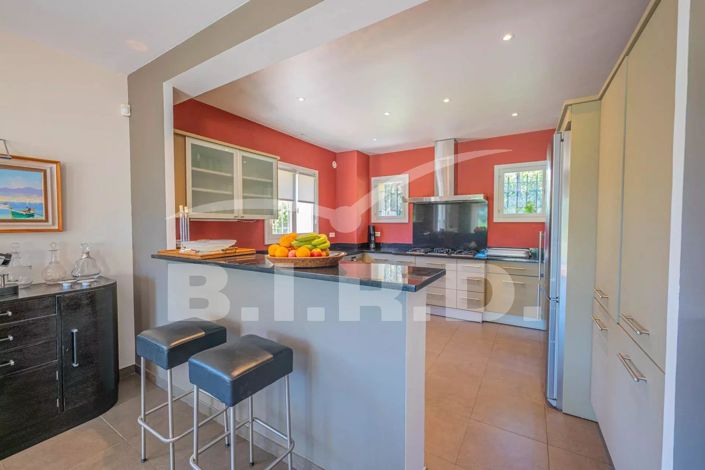 Image No.6-Maison de 5 chambres à vendre à Grimaud