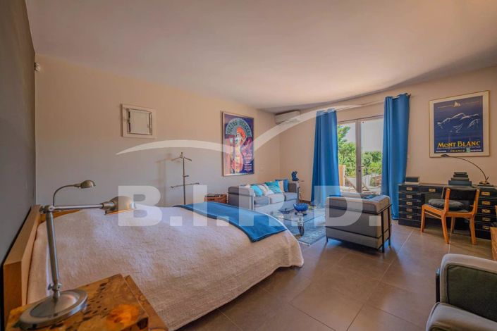 Image No.9-Maison de 5 chambres à vendre à Grimaud