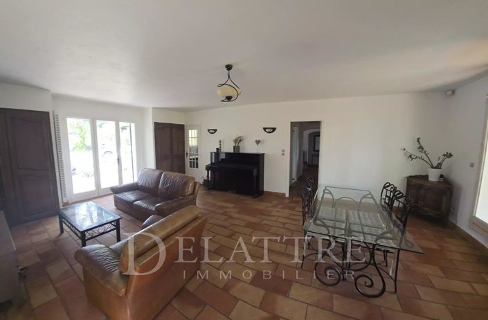 Image No.10-4 Bed House for sale