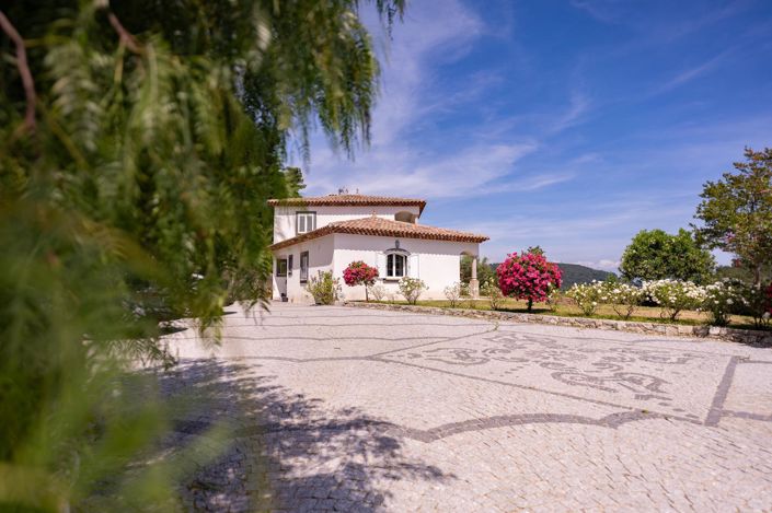 Image No.8-4 Bed House for sale