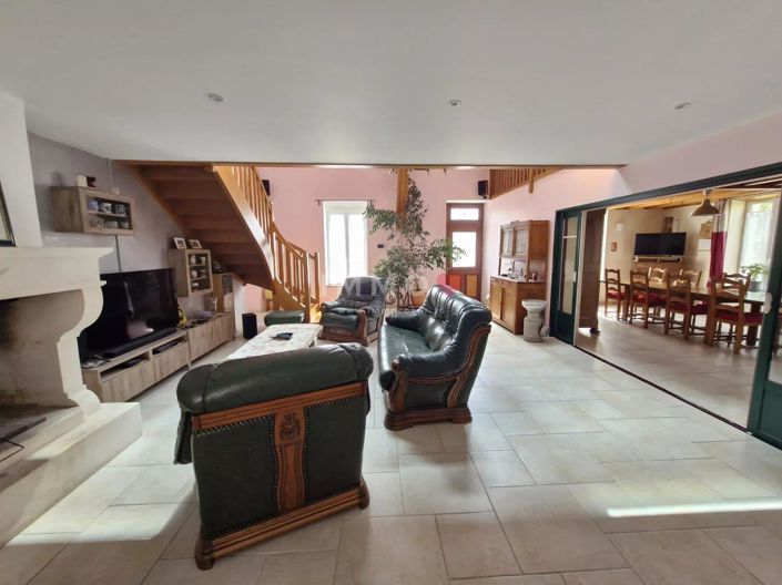 Image No.2-Maison de 4 chambres à vendre à Yves