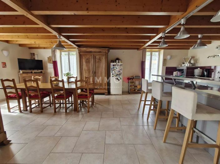 Image No.3-Maison de 4 chambres à vendre à Yves