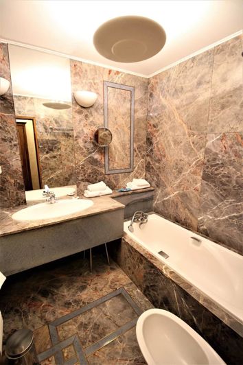 Image No.4-22 Bed House for sale