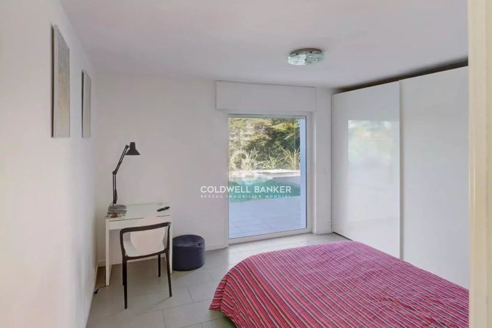 Image No.11-4 Bed House for sale