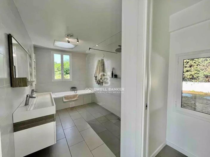 Image No.21-4 Bed House for sale