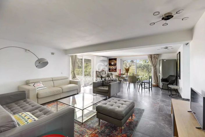 Image No.6-4 Bed House for sale