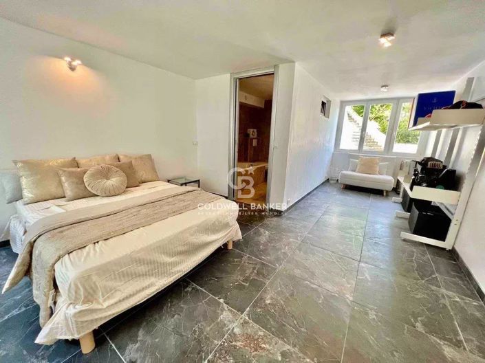 Image No.9-4 Bed House for sale