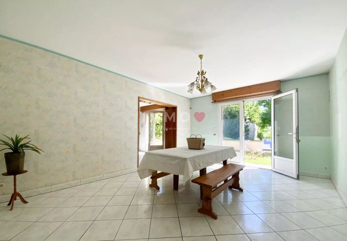 Image No.11-5 Bed House for sale