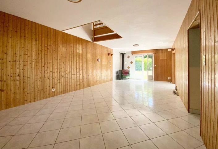 Image No.13-5 Bed House for sale