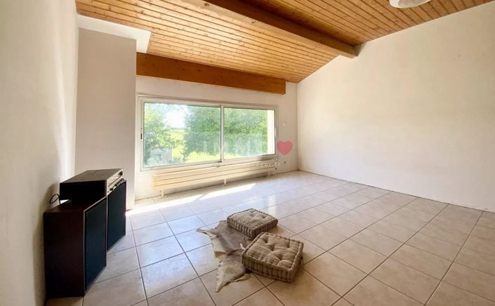 Image No.15-5 Bed House for sale