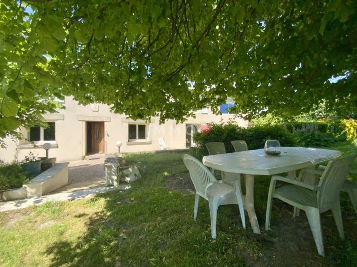 Image No.8-5 Bed House for sale