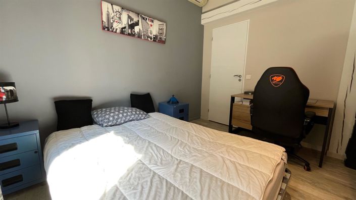 Image No.17-6 Bed House for sale