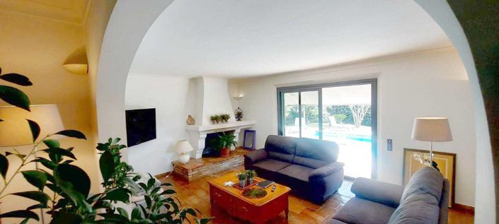 Image No.11-3 Bed House for sale