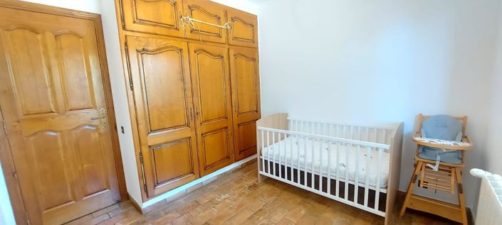 Image No.17-3 Bed House for sale